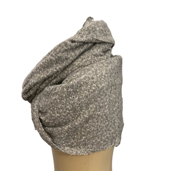 Infinity Textured Scarf - Picture 3 of 4